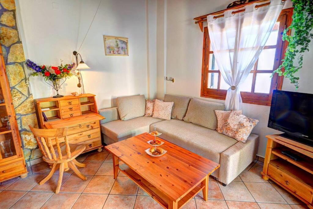 Rolling Stolis Home Katávolos エクステリア 写真